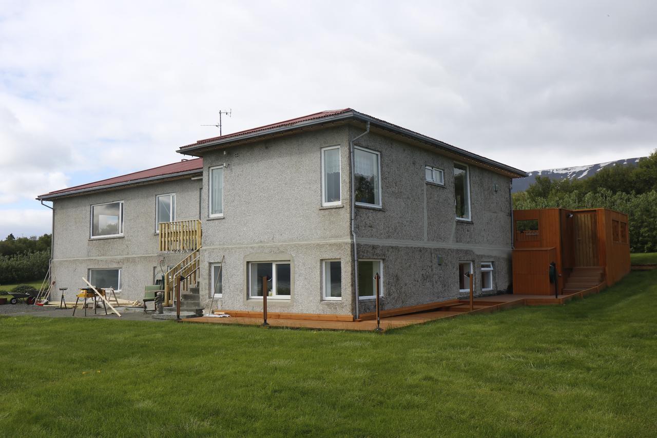The Viking Country Club Guest House Hjalteyri Bagian luar foto