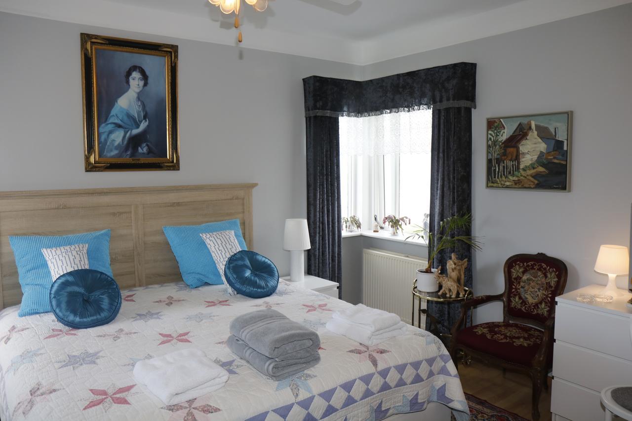 The Viking Country Club Guest House Hjalteyri Bagian luar foto