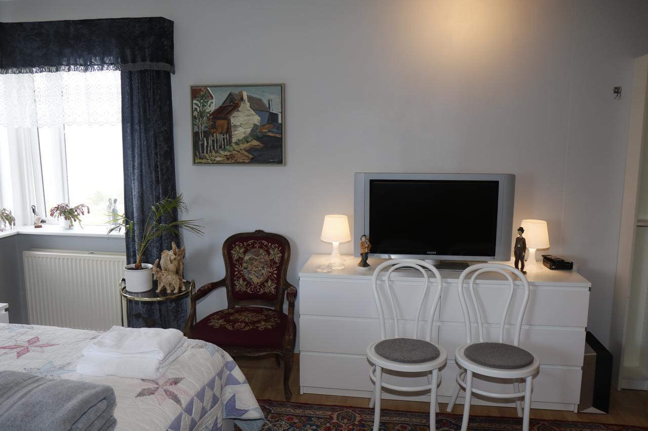 The Viking Country Club Guest House Hjalteyri Bagian luar foto