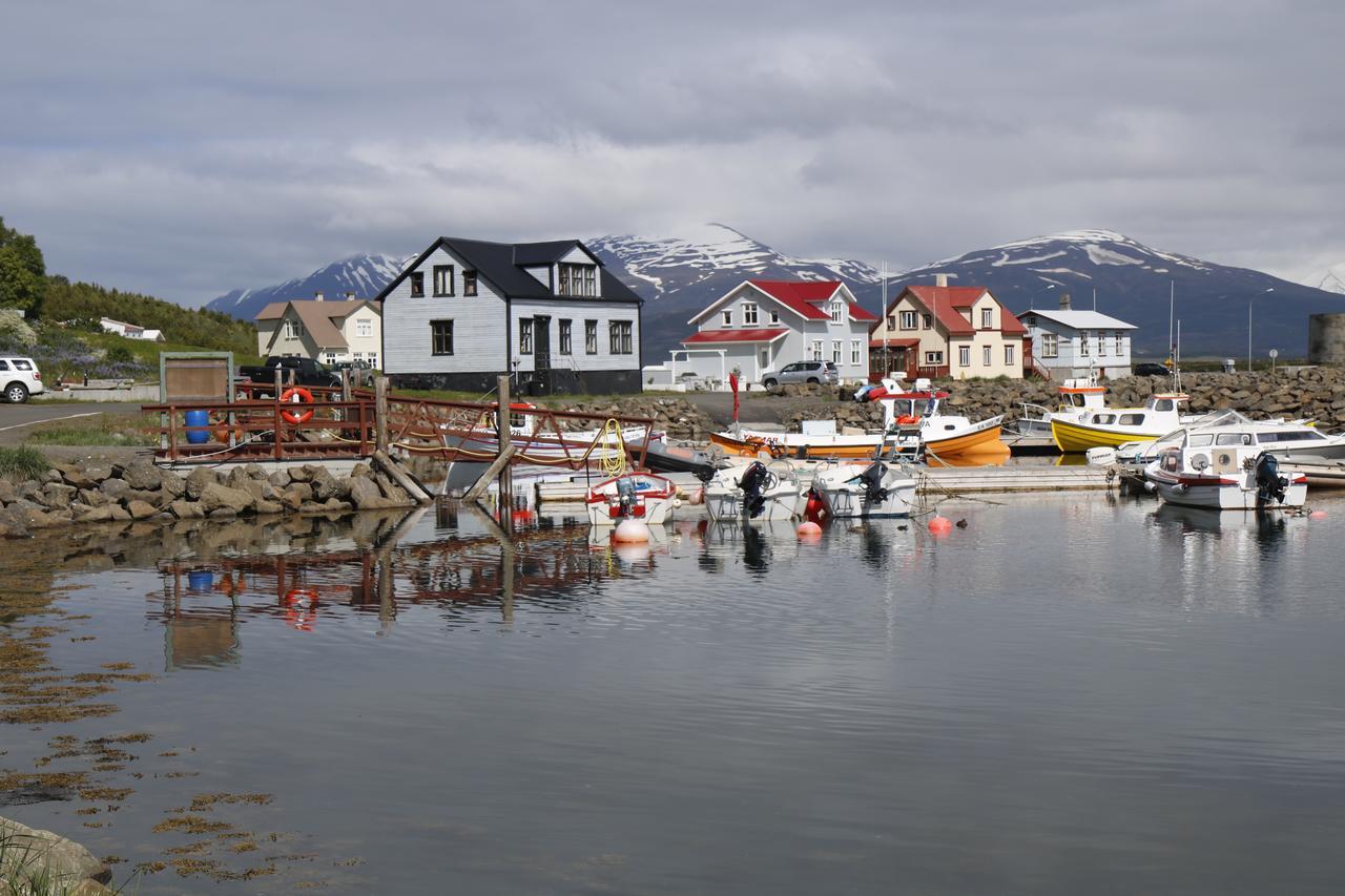 The Viking Country Club Guest House Hjalteyri Bagian luar foto