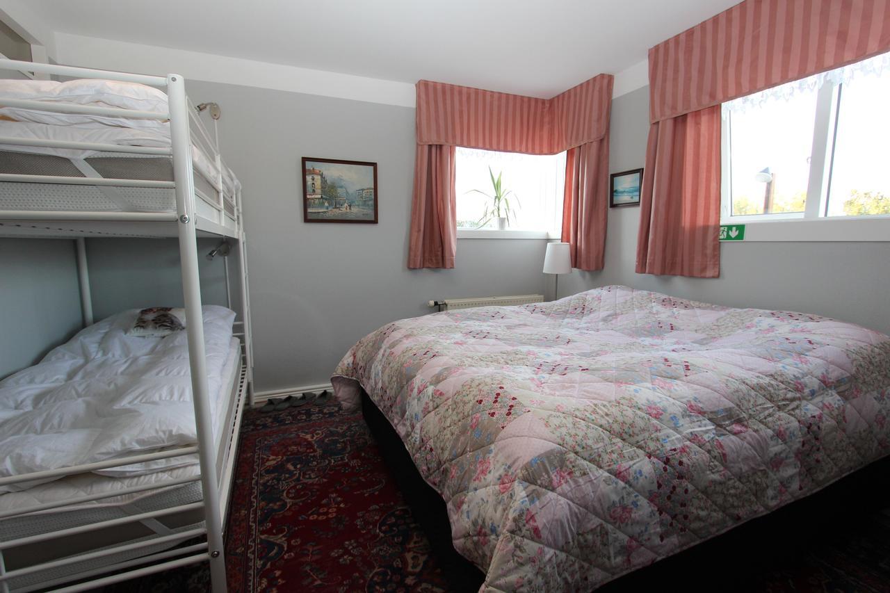 The Viking Country Club Guest House Hjalteyri Bagian luar foto