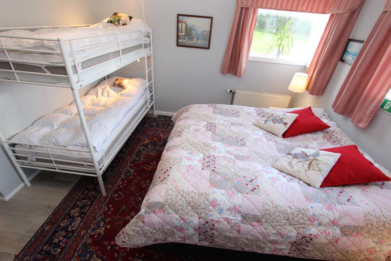 The Viking Country Club Guest House Hjalteyri Bagian luar foto