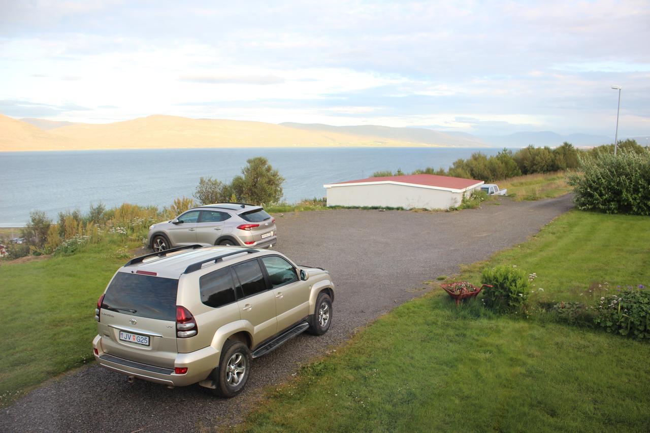 The Viking Country Club Guest House Hjalteyri Bagian luar foto