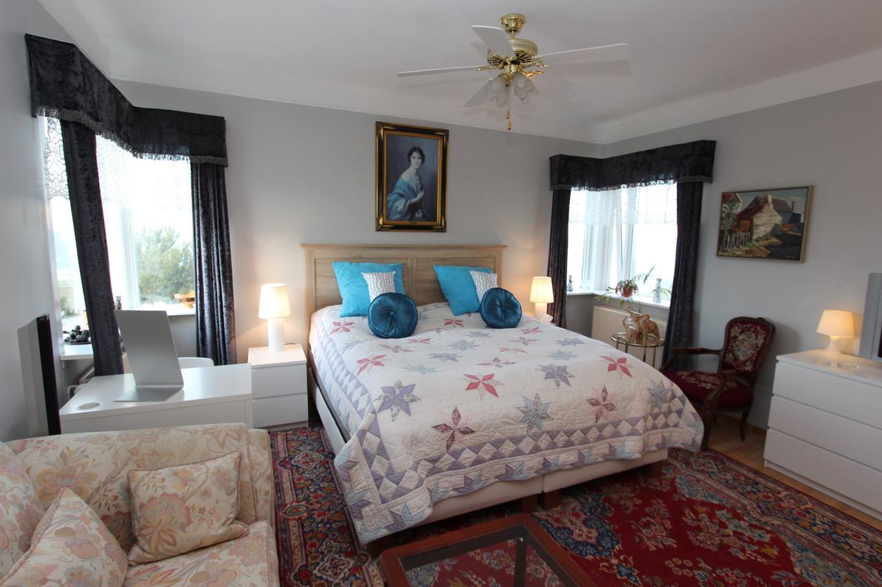 The Viking Country Club Guest House Hjalteyri Bagian luar foto