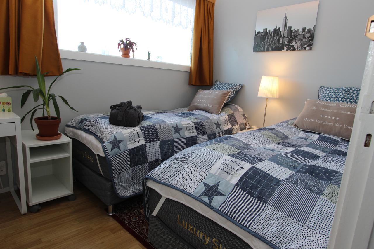 The Viking Country Club Guest House Hjalteyri Bagian luar foto