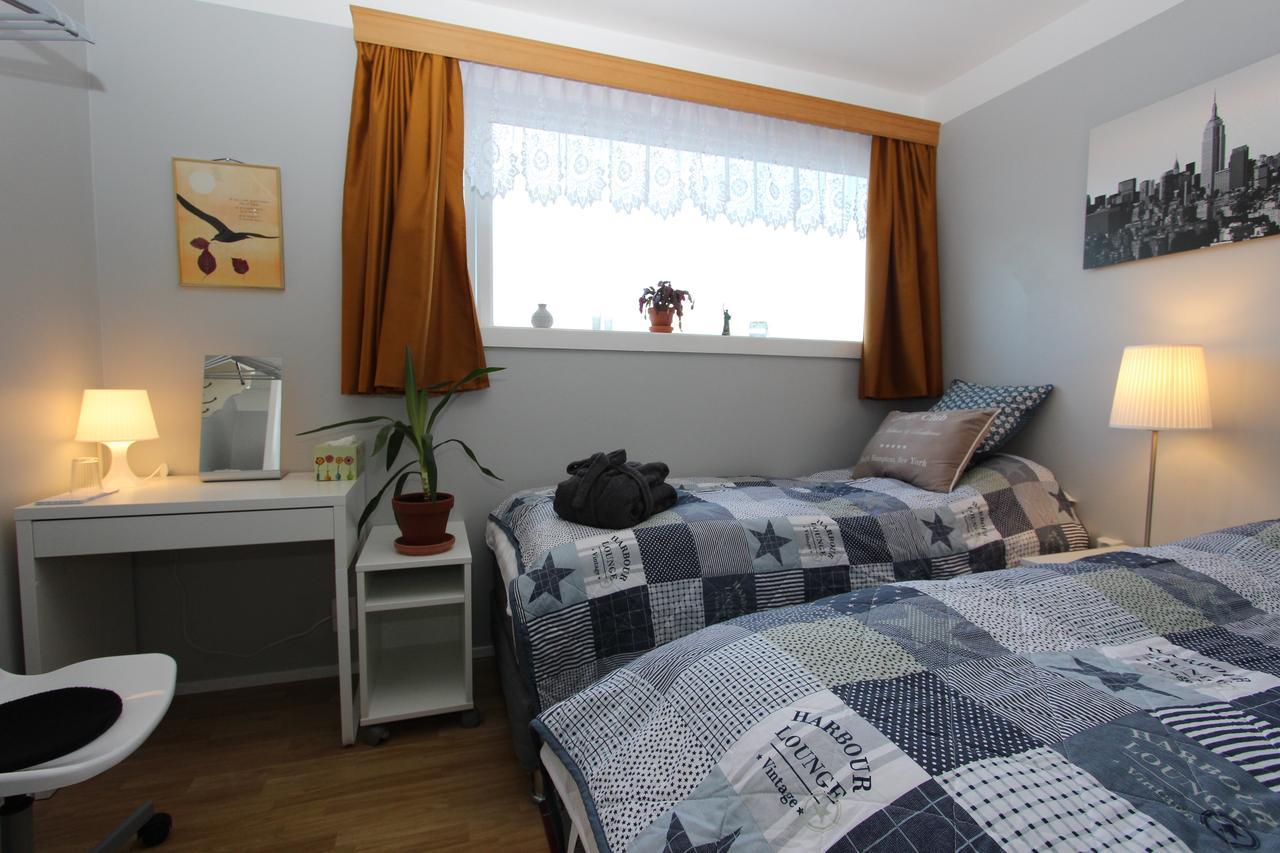 The Viking Country Club Guest House Hjalteyri Bagian luar foto