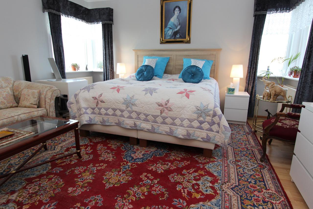 The Viking Country Club Guest House Hjalteyri Bagian luar foto