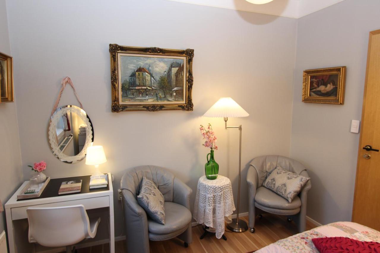 The Viking Country Club Guest House Hjalteyri Bagian luar foto