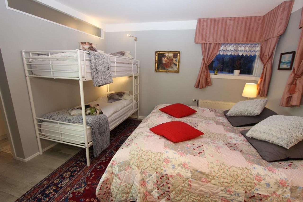 The Viking Country Club Guest House Hjalteyri Bagian luar foto