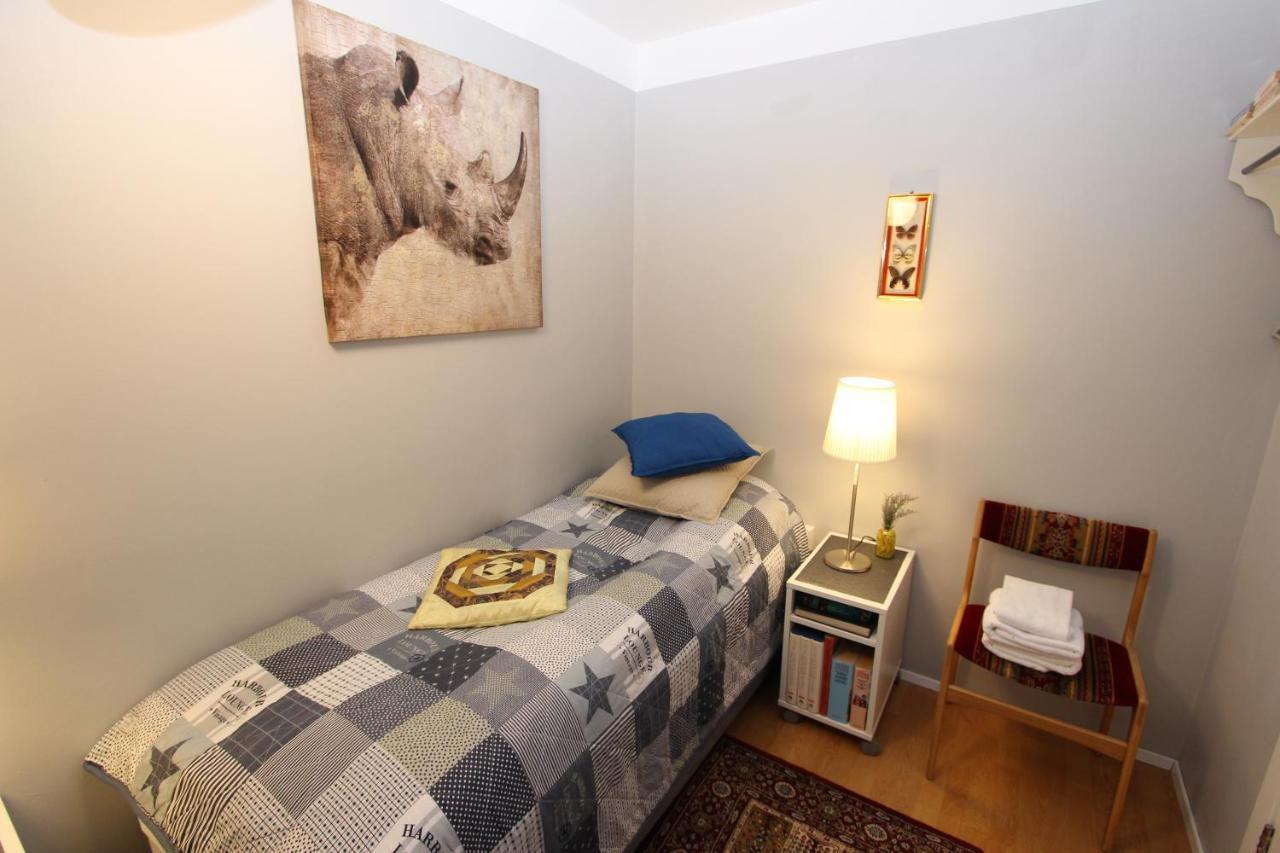 The Viking Country Club Guest House Hjalteyri Bagian luar foto