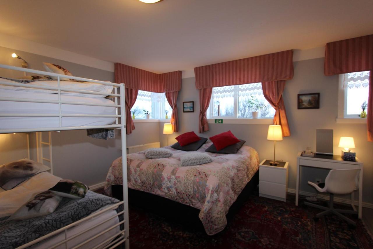 The Viking Country Club Guest House Hjalteyri Bagian luar foto